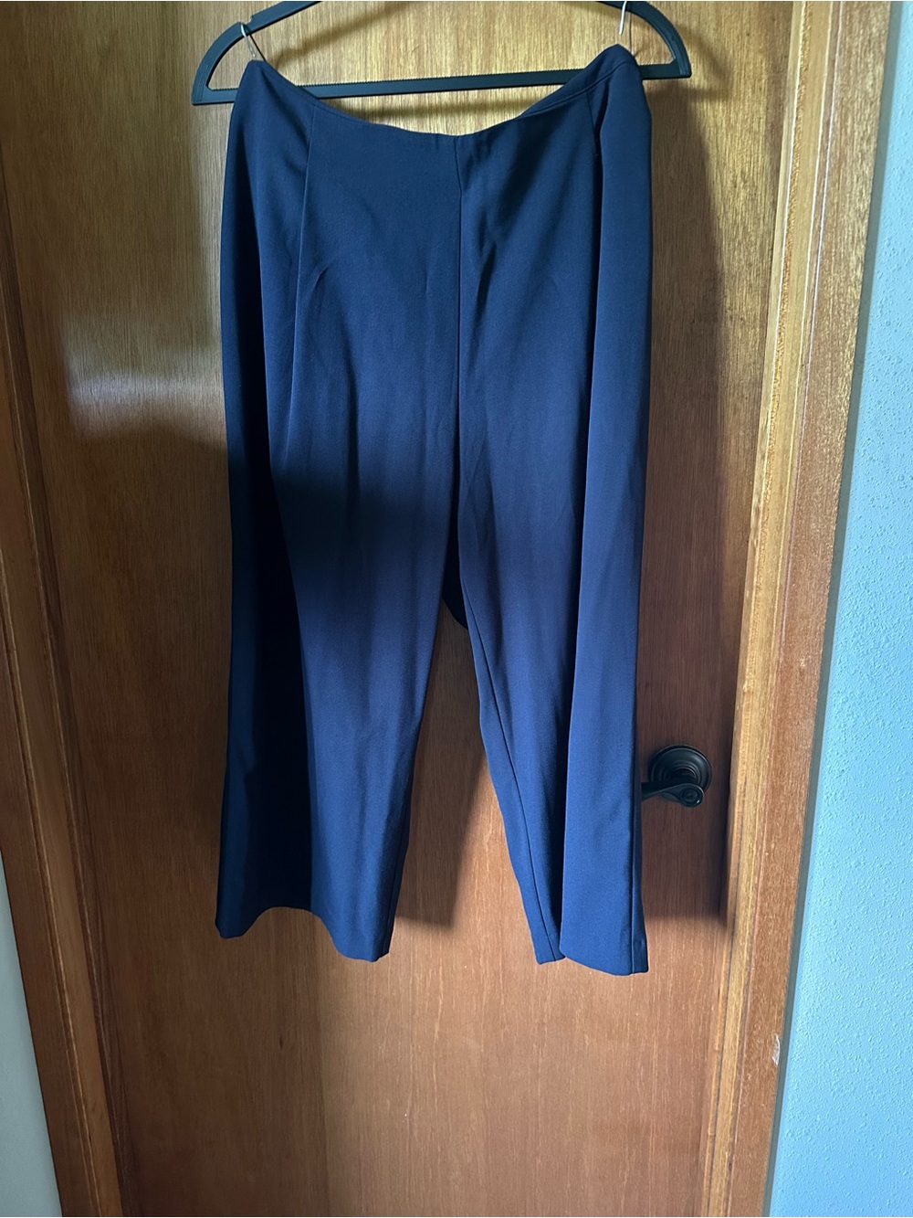 Wide-Leg Dress Capri-14